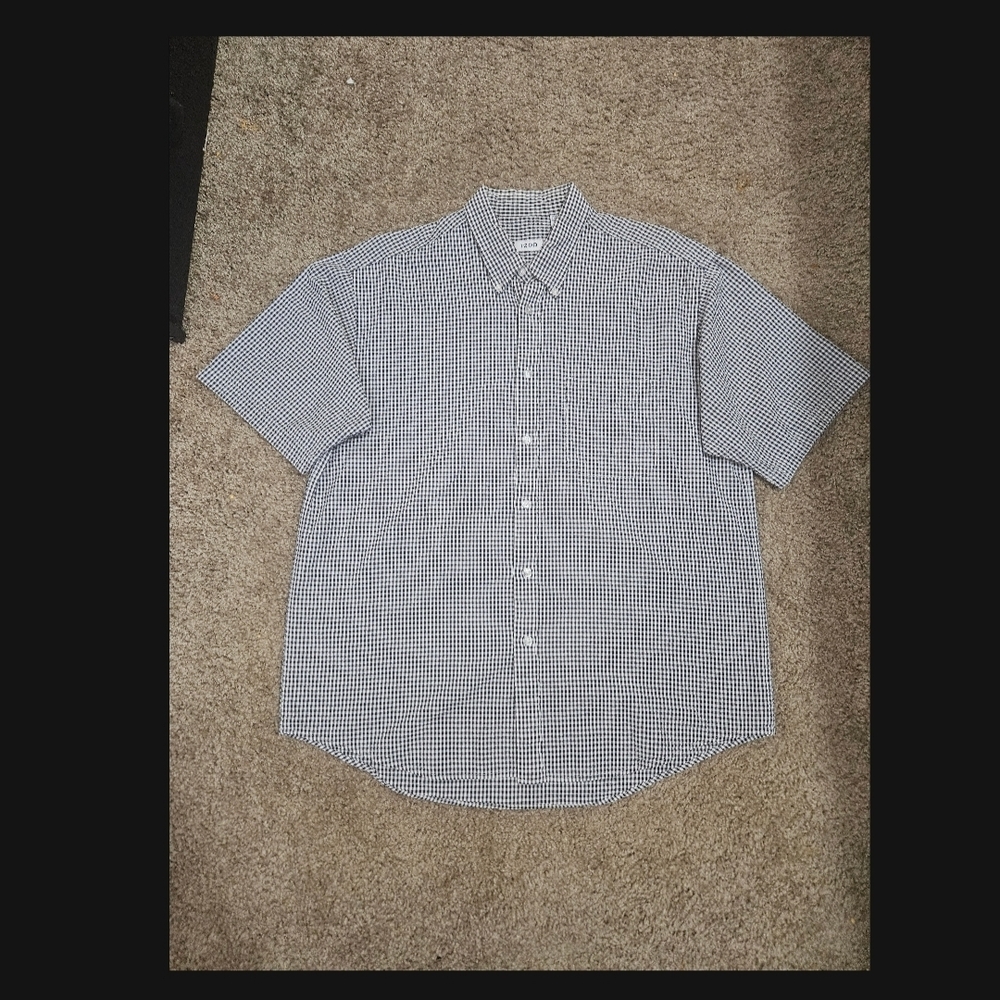 Izod Men's Checkered Short Sleeve Shirt